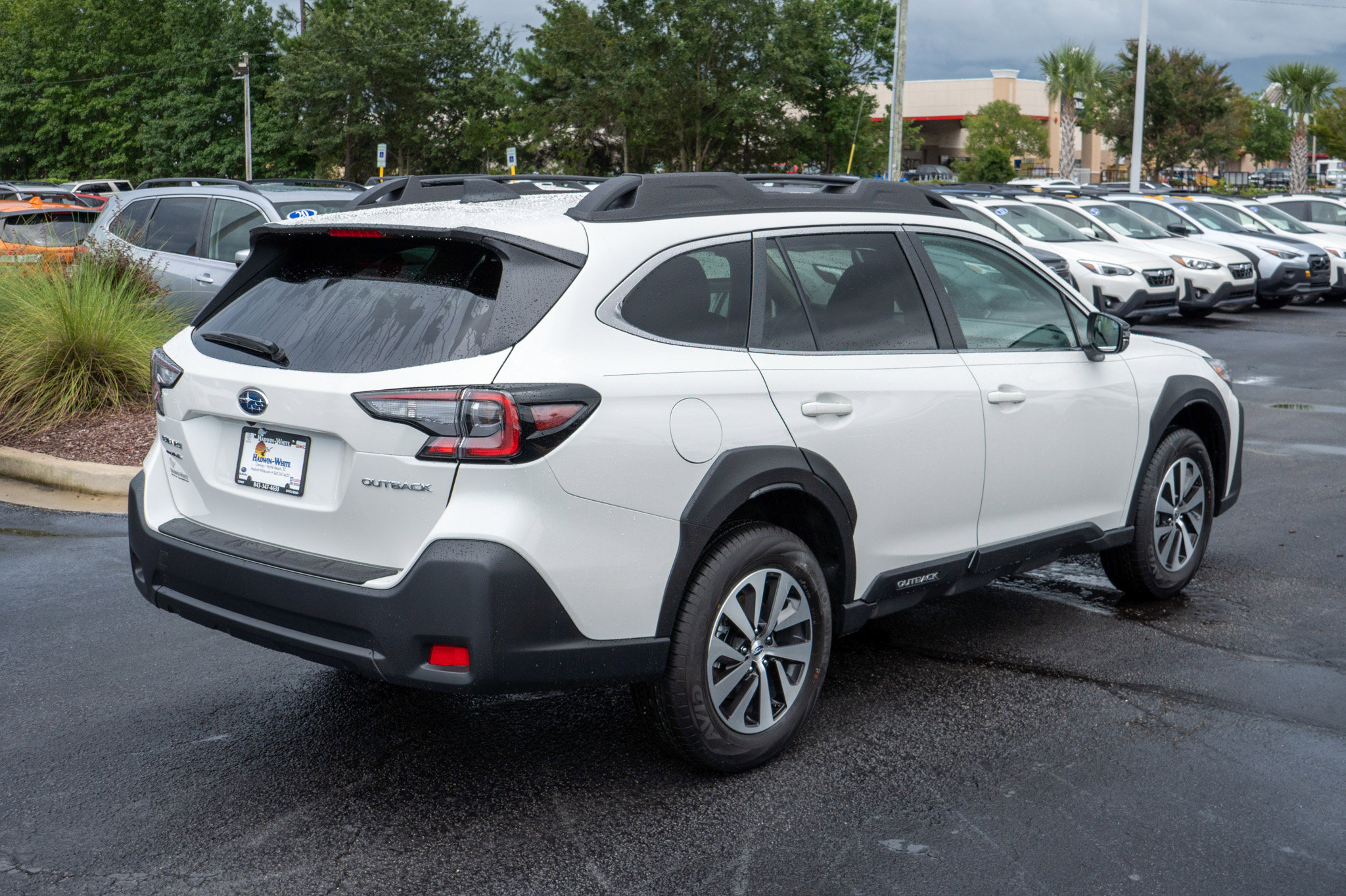 2025 Subaru Outback Premium photo 2