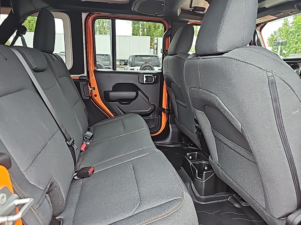 2025 Jeep Wrangler Willys photo 8