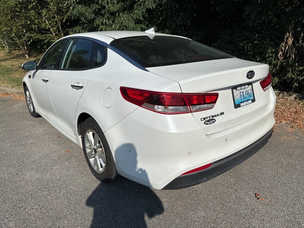 2018 Kia Optima LX photo 5