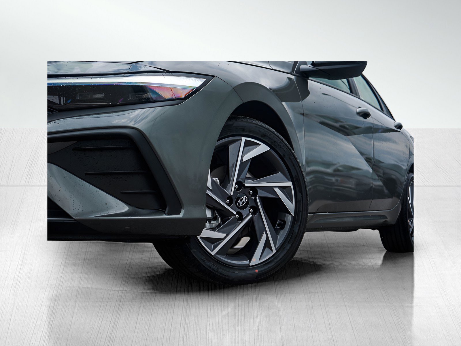 2025 Hyundai Elantra Hybrid SEL Sport photo 4