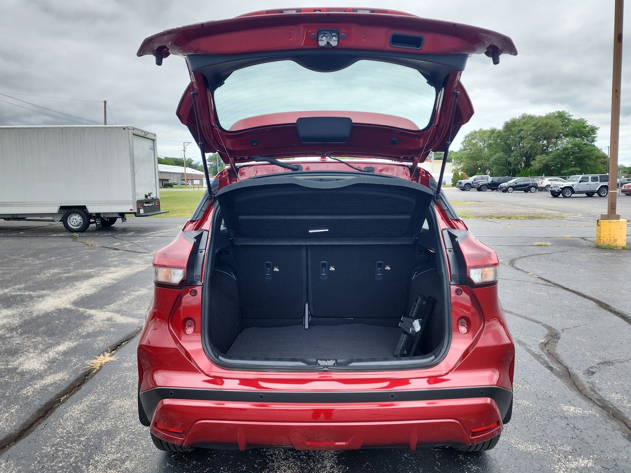 2024 Nissan Kicks SR photo 22