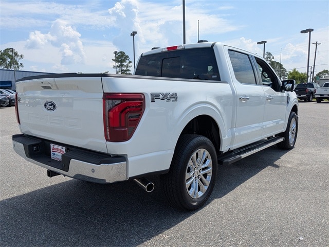 2025 Ford F-150 Lariat photo 4