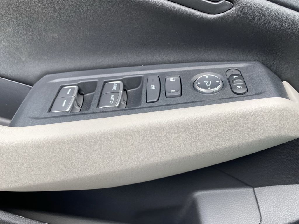 2025 Honda Accord SE photo 24