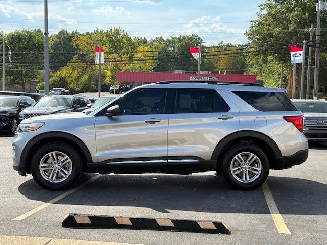 2022 Ford Explorer XLT photo 6