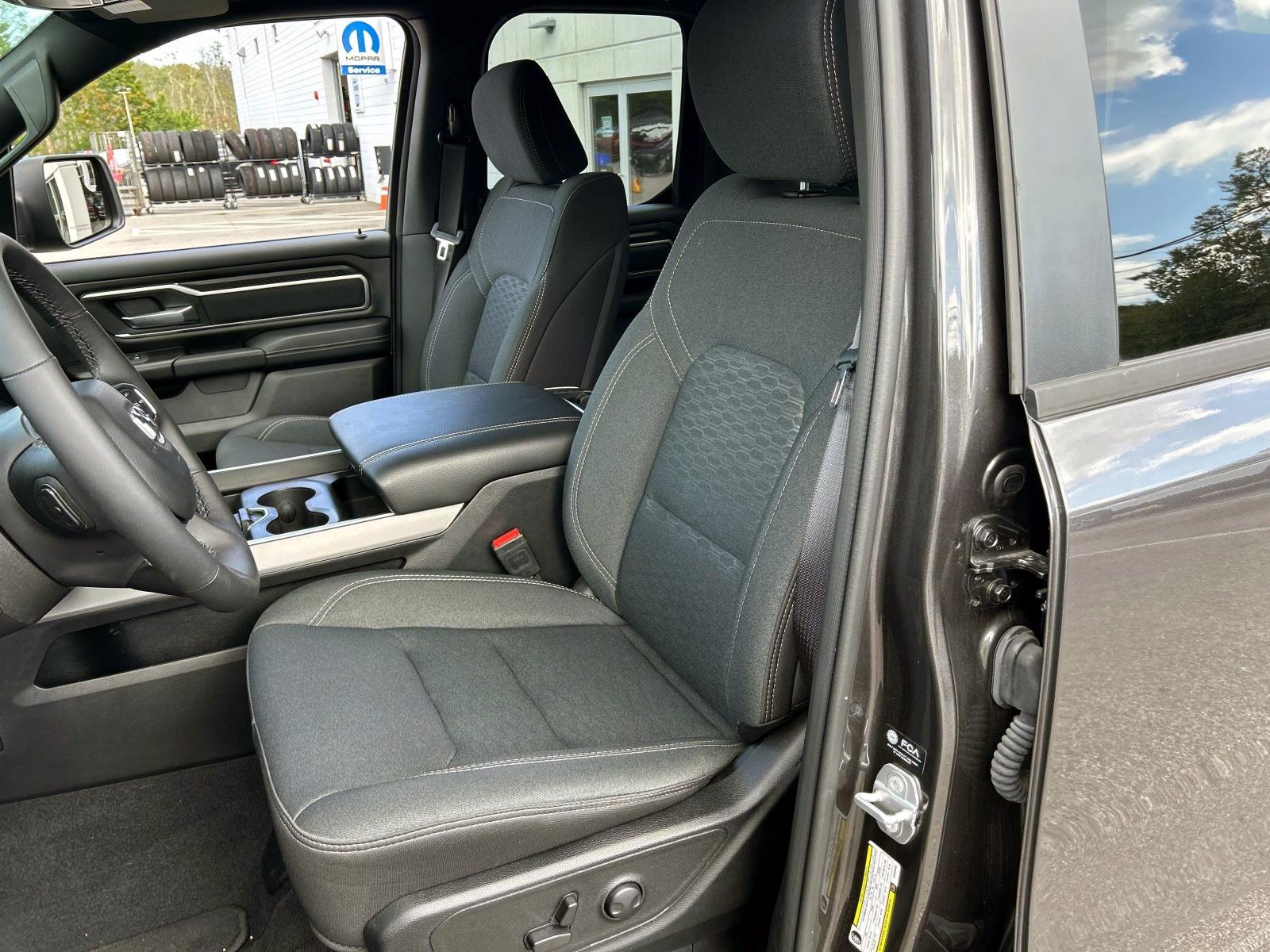 2025 Ram 1500 Big Horn photo 10