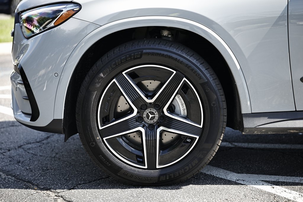 2025 Mercedes Benz GLC 300 4MATIC photo 4