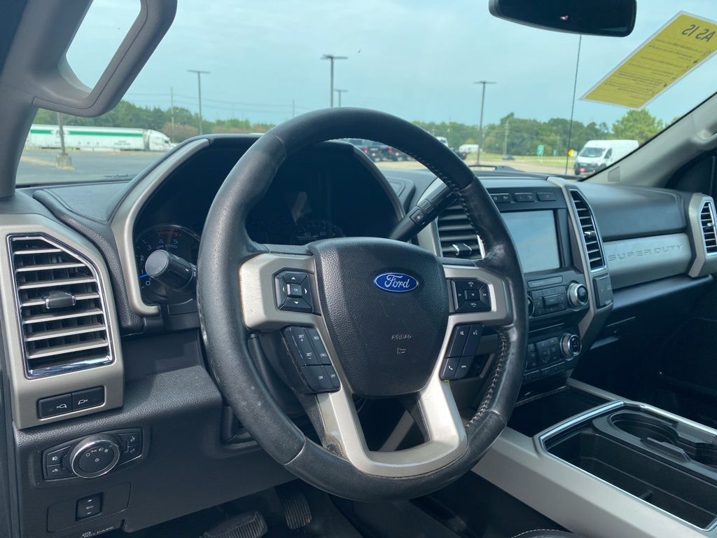 2017 Ford F-250 Lariat photo 14