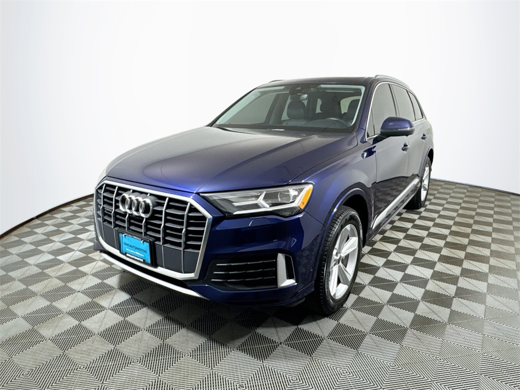 2022 Audi Q7 Premium's photo