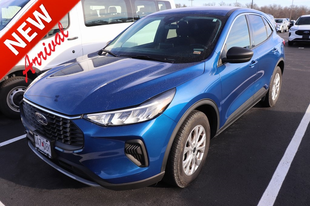 2023 Ford Escape Active's photo