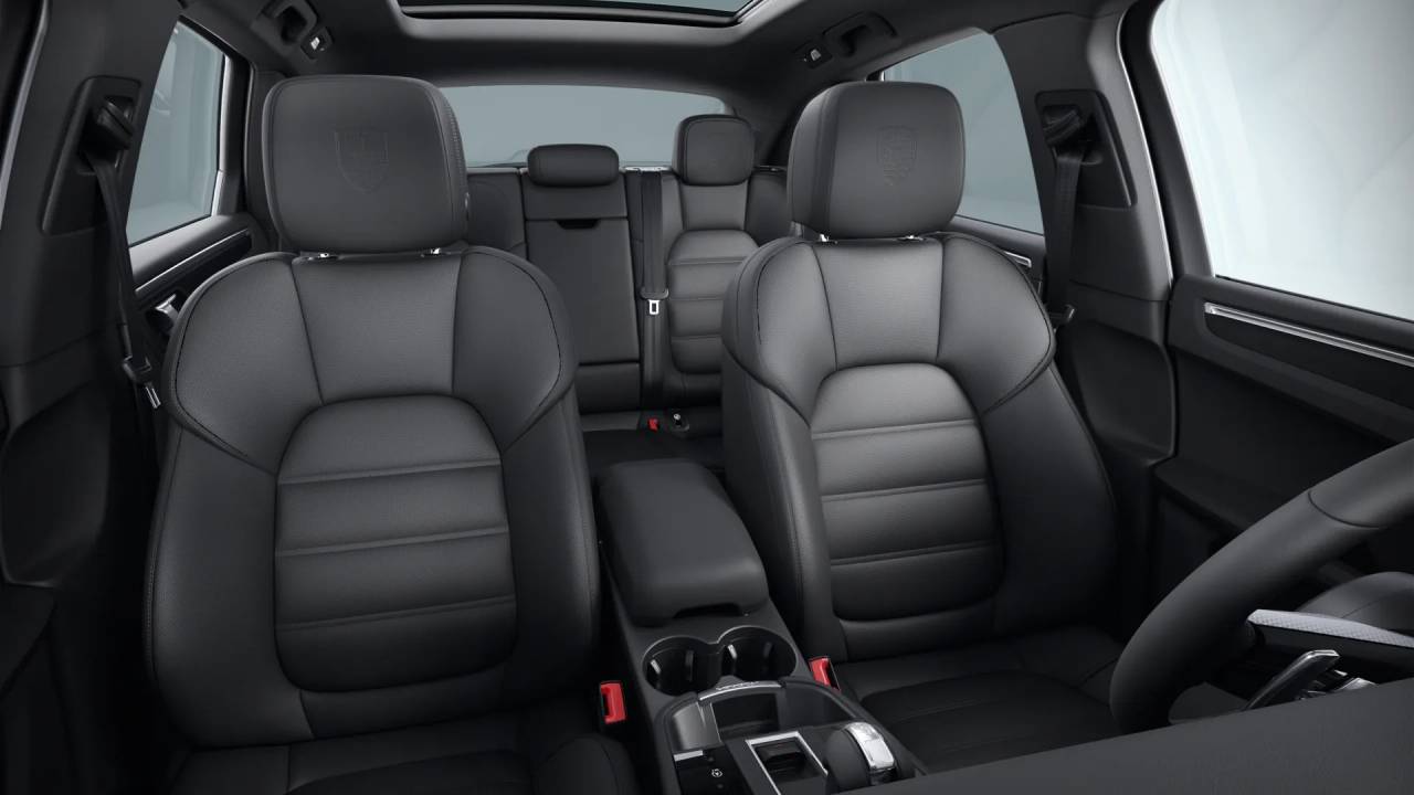 2026 Porsche Macan T photo 10
