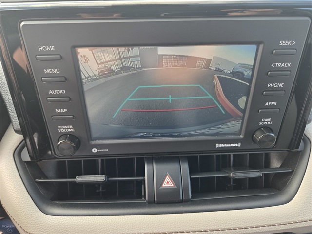 2021 Toyota RAV4 Hybrid XLE photo 18