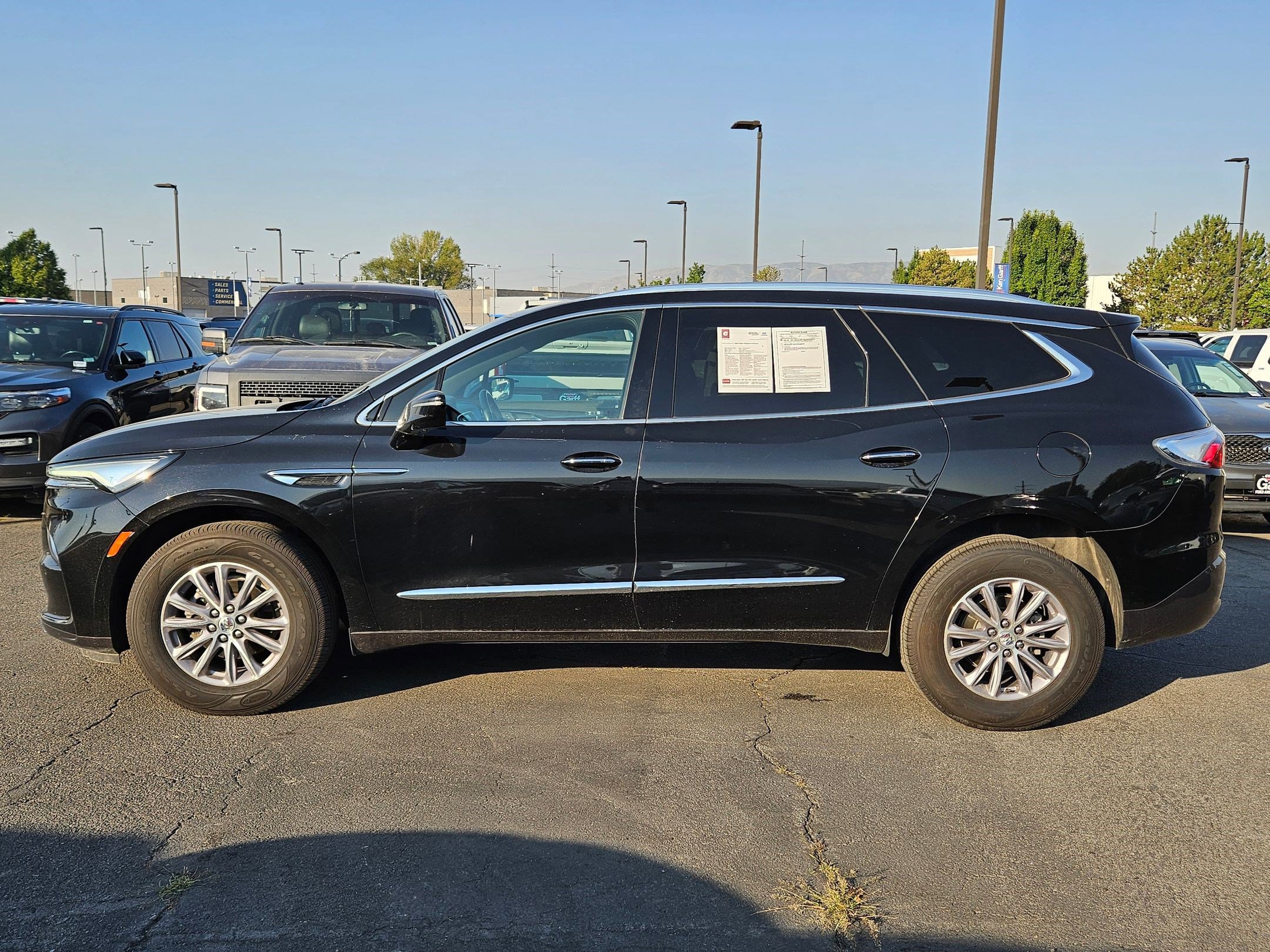 2024 Buick Enclave Premium photo 2
