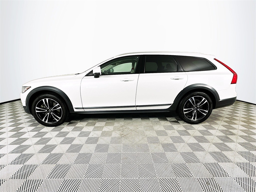 2019 Volvo V90 Cross Country T5 AWD photo 4