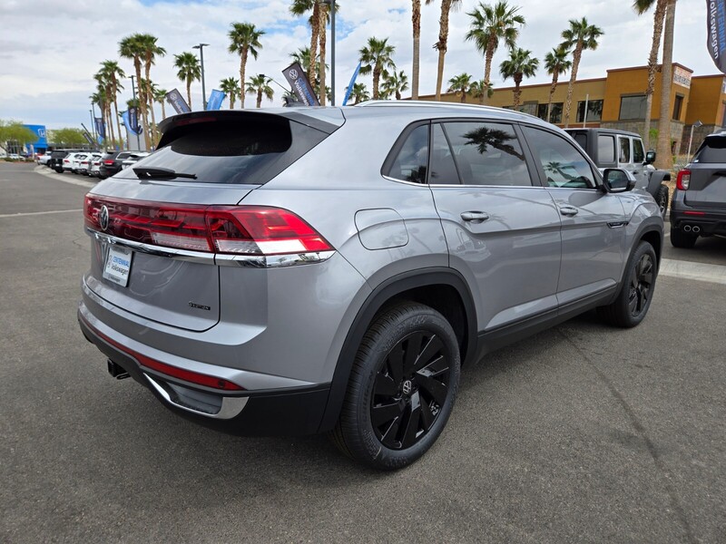 2025 Volkswagen Atlas Cross Sport SE Technology photo 4
