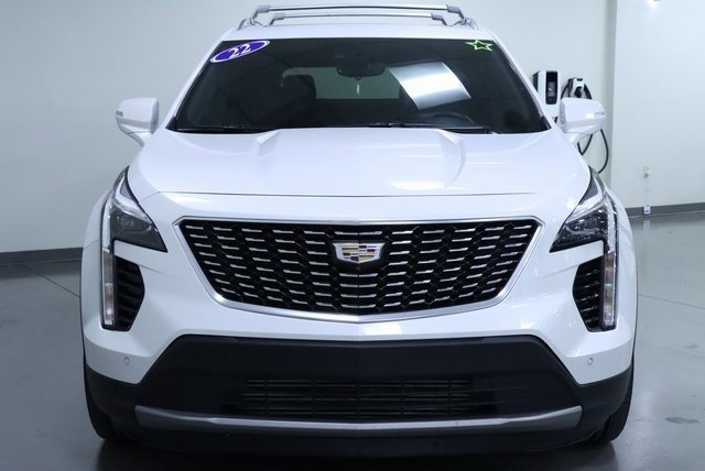 2022 Cadillac XT4 Premium Luxury photo 3