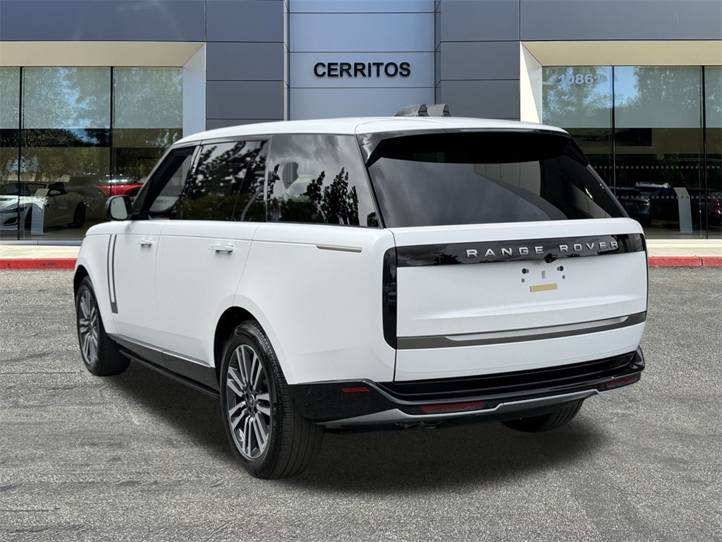 2025 Land Rover Range Rover SE photo 4