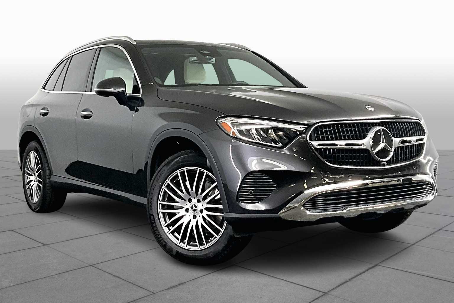2026 Mercedes Benz GLC 300 4MATIC photo 2