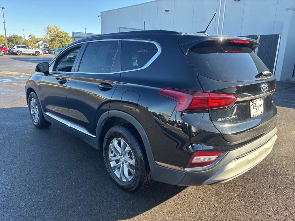 2019 Hyundai Santa Fe SE photo 4