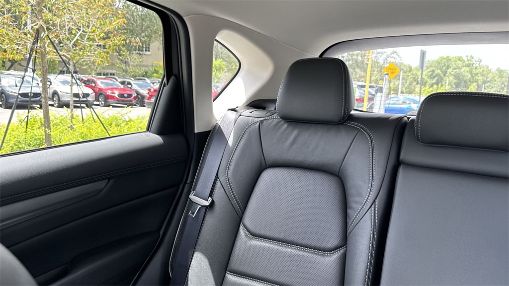 2025 Mazda CX-5 2.5 S Preferred photo 16