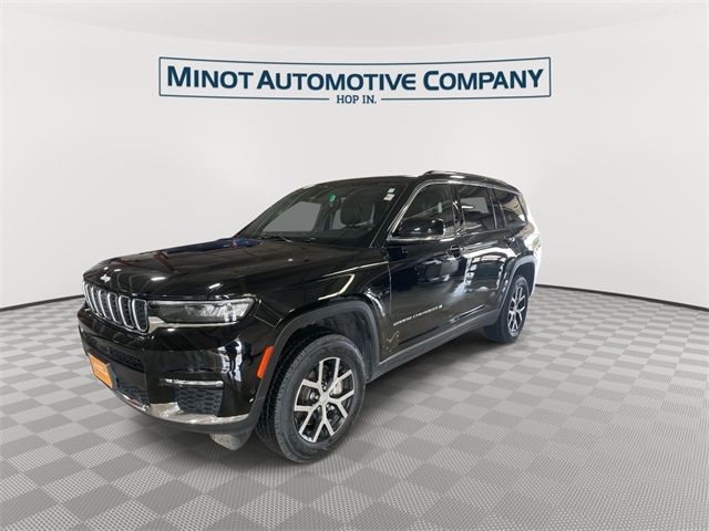 2024 Jeep Grand Cherokee Limited photo 3