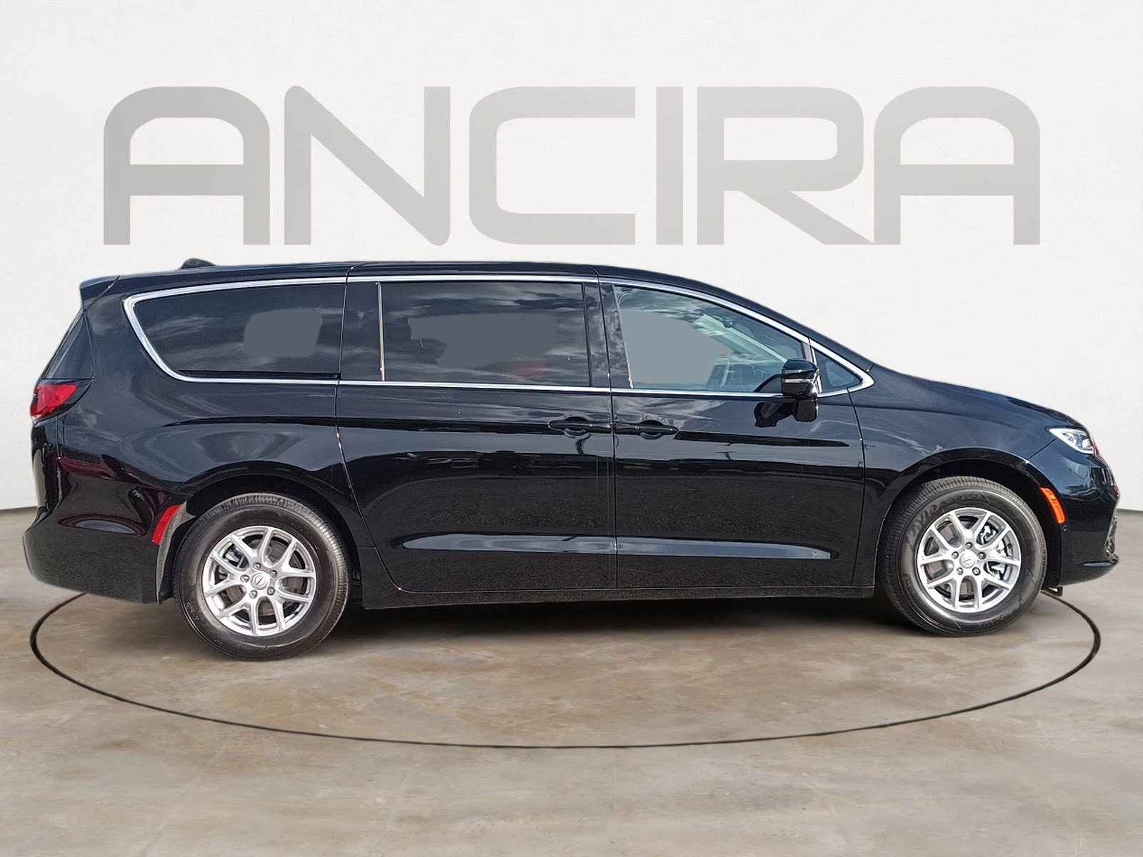 2026 Chrysler Pacifica photo 11
