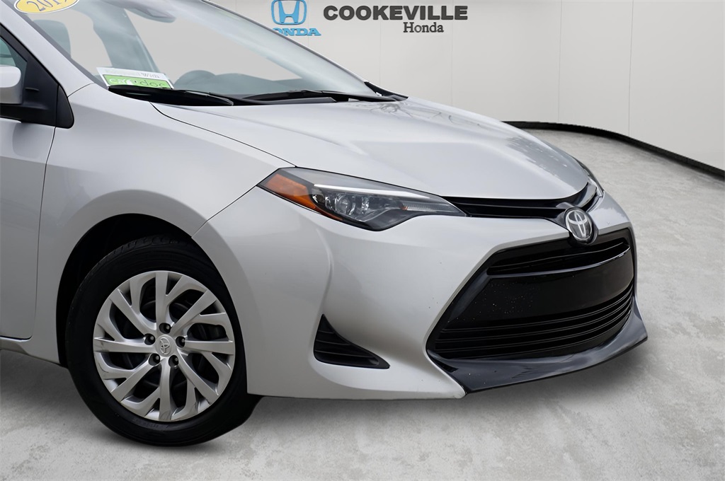 2019 Toyota Corolla LE photo 2