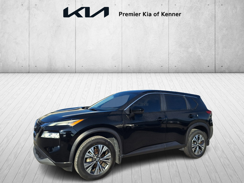 2022 Nissan Rogue SV's photo