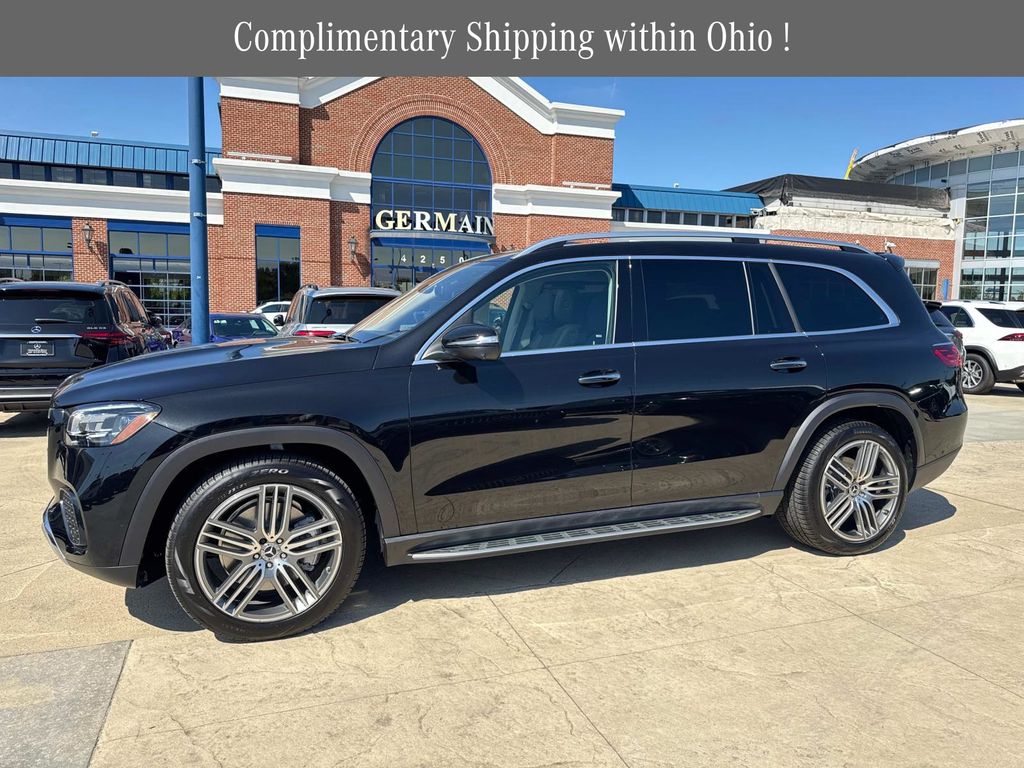 2026 Mercedes Benz GLS 450 4MATIC photo 2