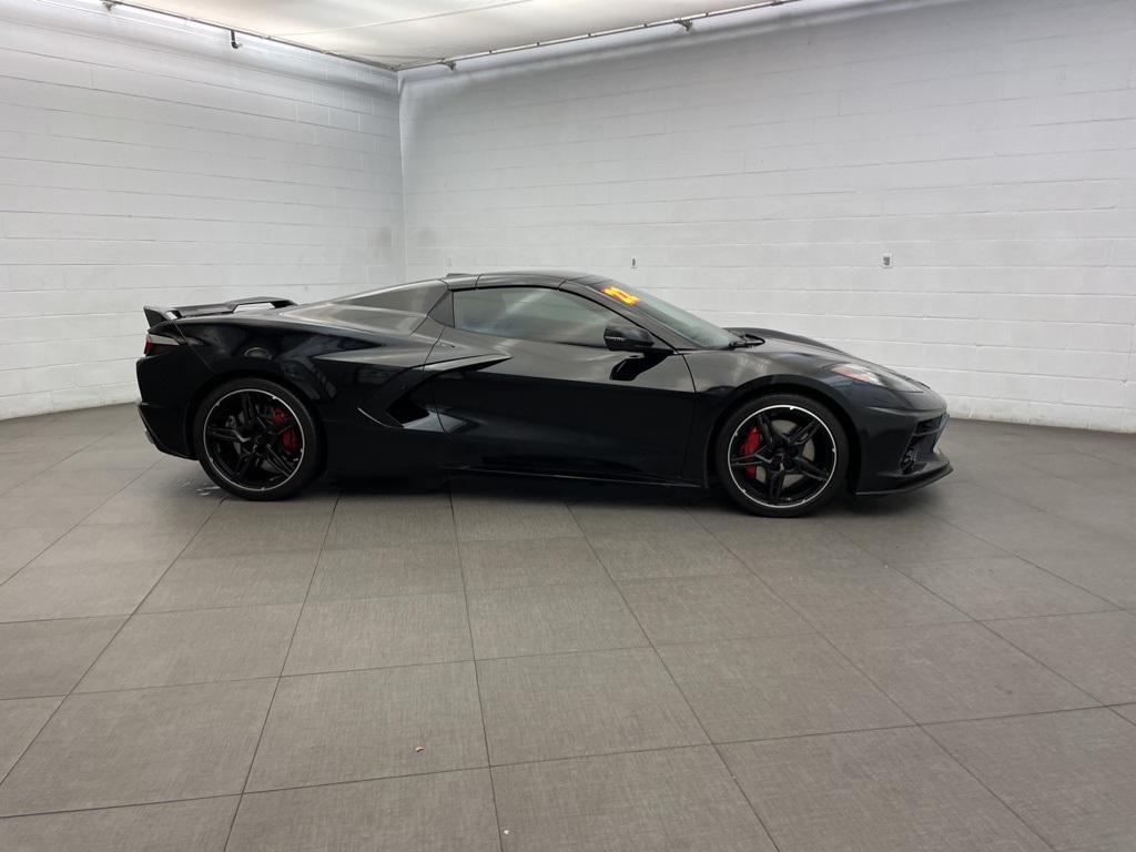 2022 Chevrolet Corvette Stingray 3LT photo 2