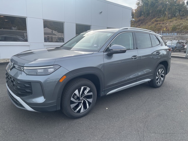 2026 Volkswagen Tiguan S photo 2