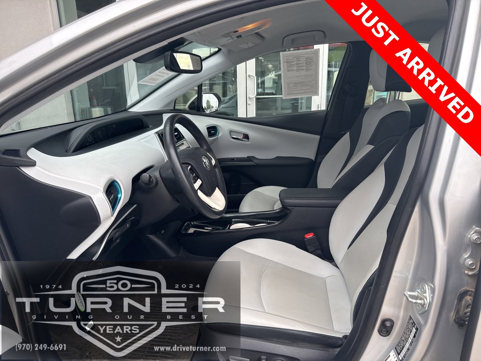 2017 Toyota Prius Two Eco Three Four Touring photo 4