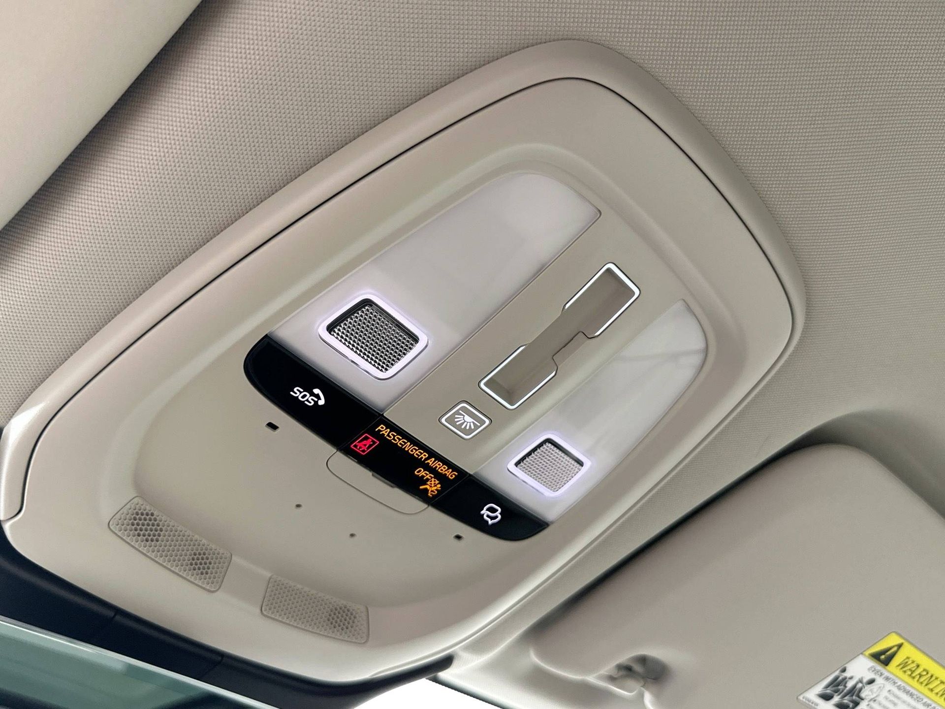 2023 Volvo XC60 B5 Core photo 18