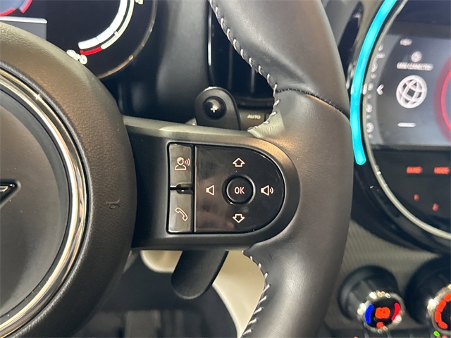 2024 Mini Cooper Signature photo 18