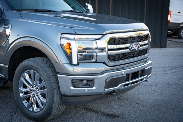 2025 Ford F-150 Lariat photo 4