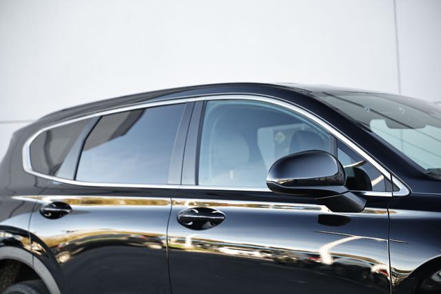 2023 Hyundai Santa Fe SE photo 3