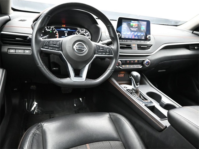 2022 Nissan Altima 2.5 SR photo 16