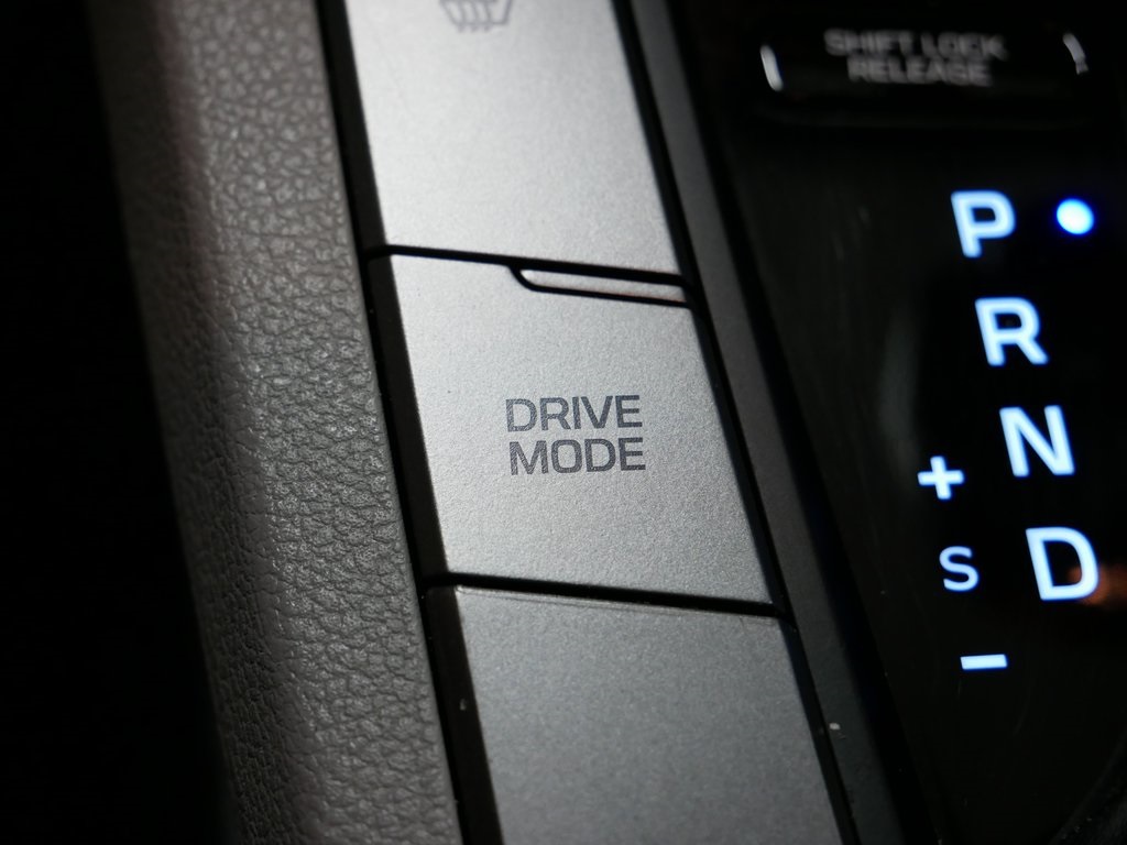 2020 Hyundai Elantra Value Edition photo 26