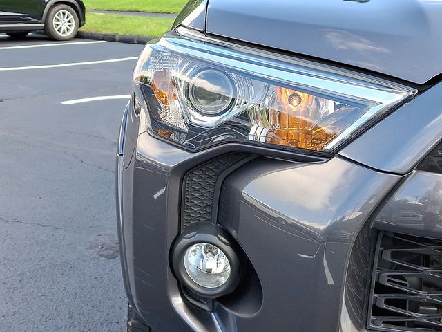 2019 Toyota 4Runner TRD Off-Road photo 9