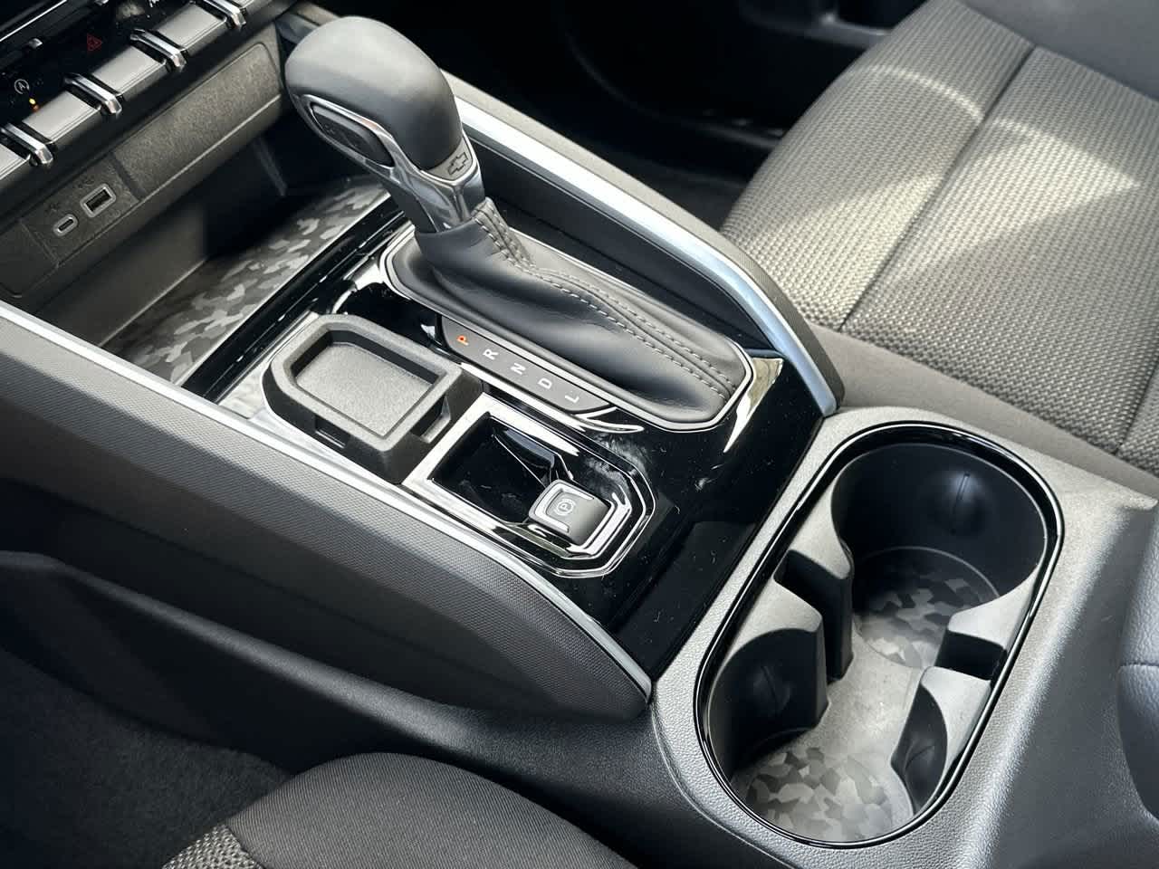 2026 Chevrolet Colorado LT photo 19