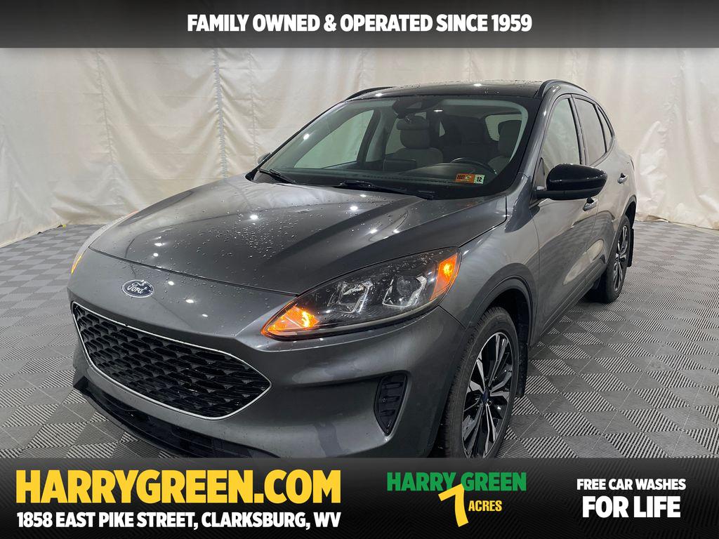 2022 Ford Escape SE's photo