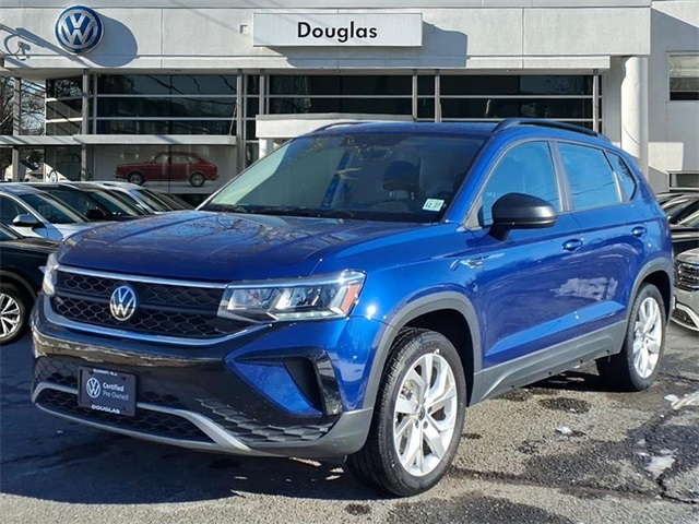 2023 Volkswagen Taos S's photo