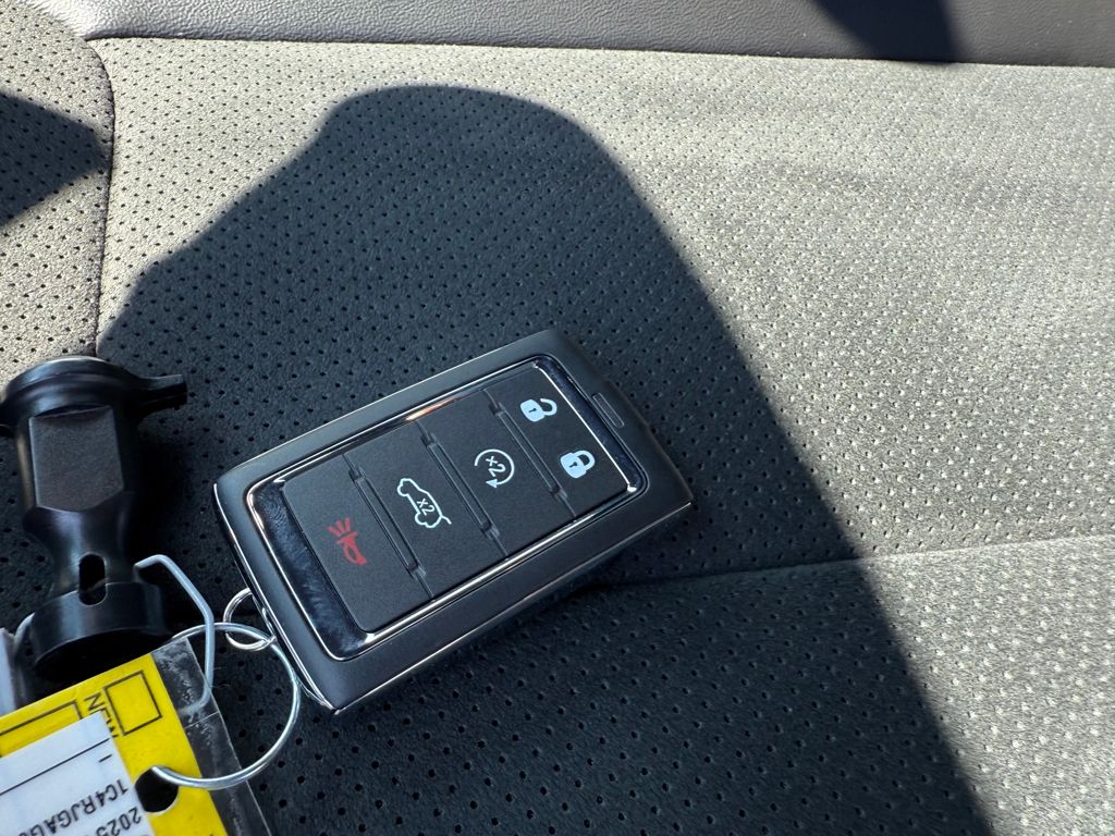 2025 Jeep Grand Cherokee Altitude photo 25