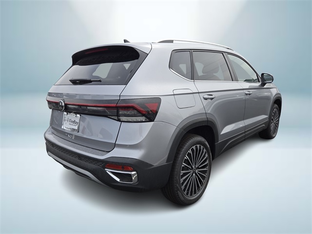 2025 Volkswagen Taos SE photo 4