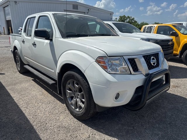 Used 2020 White Nissan SV image 1