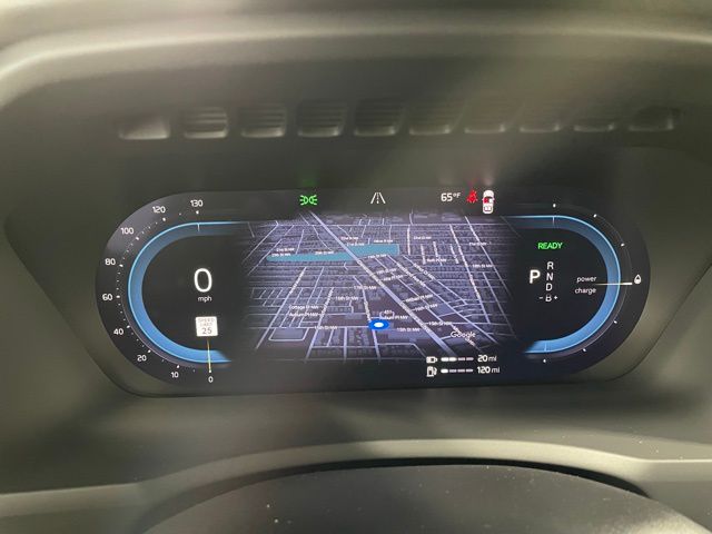 2025 Volvo XC90 T8 Plus photo 16