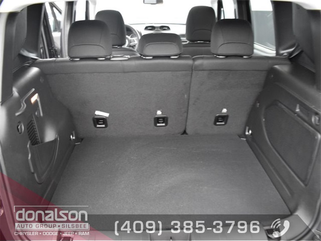 2023 Jeep Renegade Altitude photo 12