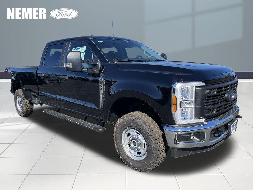 2026 Ford F-350 Super Duty XL's photo