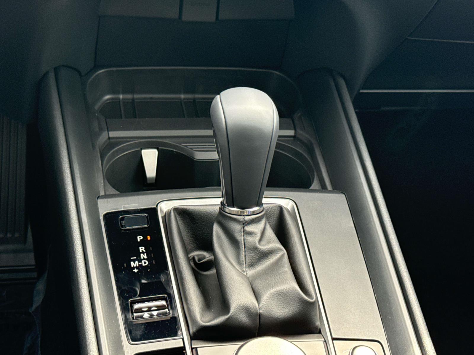 2025 Mazda CX-50 2.5 Select photo 6