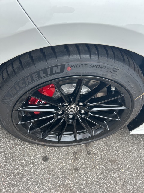 2025 Toyota Corolla GR Premium photo 4