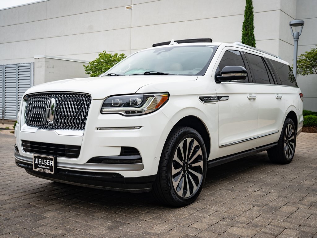 2023 Lincoln Navigator Reserve L's photo